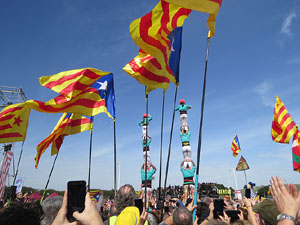 Acte del Consell per la Rep&uacute;blica Catalana a Perpiny&agrave; amb el President Carles Puigdemont i els consellers Clara Ponsat&iacute; i Toni Com&iacute;n