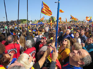 Acte del Consell per la Rep&uacute;blica Catalana a Perpiny&agrave; amb el President Carles Puigdemont i els consellers Clara Ponsat&iacute; i Toni Com&iacute;n