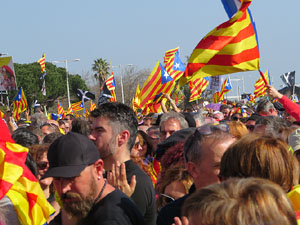 Acte del Consell per la Rep&uacute;blica Catalana a Perpiny&agrave; amb el President Carles Puigdemont i els consellers Clara Ponsat&iacute; i Toni Com&iacute;n