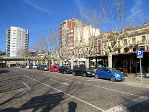 La pla&ccedil;a del poeta Marquina, antiga pla&ccedil;a de l'Estaci&oacute; o del Carril