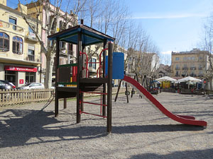 La pla&ccedil;a del poeta Marquina, antiga pla&ccedil;a de l'Estaci&oacute; o del Carril