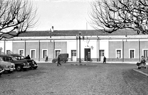 Antiga estaci&oacute; de ferrocarril, a la pla&ccedil;a Poeta Marquina. 1960