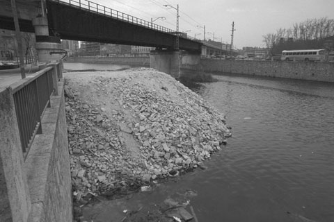 El pont de ferro actual. 1983