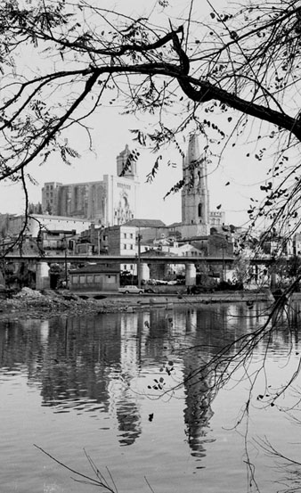 El pont de formig&oacute;, existent entre 1955 i 1975. Imatge de 1960