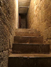 Escales de la pres&oacute; del Palau Episcopal