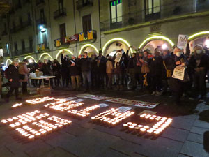 Concentraci&oacute; 'Escola en catal&agrave;' a la pla&ccedil;a del Vi