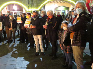 Concentraci&oacute; 'Escola en catal&agrave;' a la pla&ccedil;a del Vi