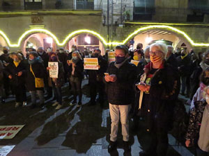 Concentraci&oacute; 'Escola en catal&agrave;' a la pla&ccedil;a del Vi