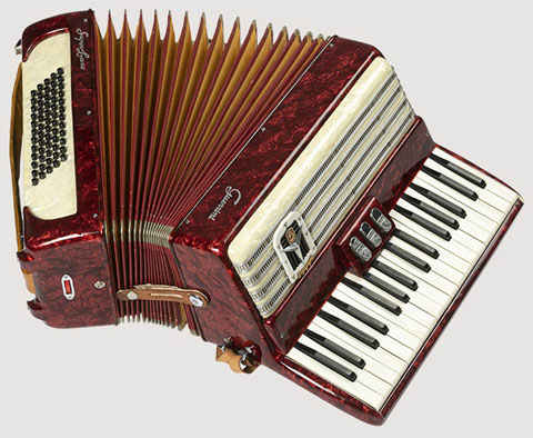 Acordi&oacute; d'Agust&iacute; L&oacute;pez i Gambau, Tinet. Ca. 1950, Pl&agrave;stic i tela. Donaci&oacute; de la fam&iacute;lia L&oacute;pez Ricart, 2019