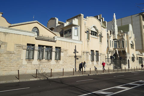 Fa&ccedil;ana actual de la farinera Teixidor des del carrer de Santa Eug&egrave;nia