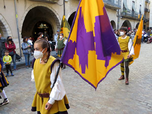 Fires de Sant Narc&iacute;s 2021. Toc de rams. Cerim&ograve;nia del canvi de rams de les gegantes