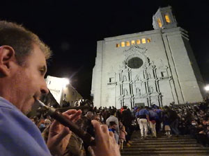Fires de Sant Narc&iacute;s 2021. Pilar a les escales de la Catedral