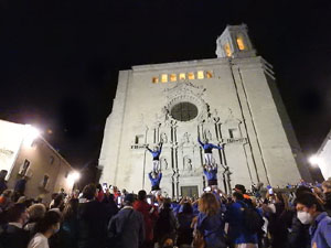 Fires de Sant Narc&iacute;s 2021. Pilar a les escales de la Catedral