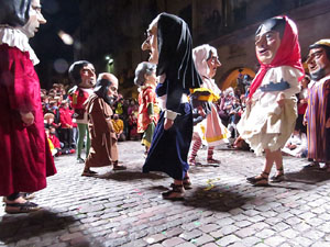 Fires de Sant Narc&iacute;s 2021. Ball de l'&agrave;liga, capgrossos i gegants