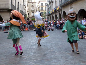Arribada de la Flama del Canig&oacute; 2021 a la pla&ccedil;a del Vi