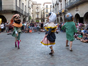 Arribada de la Flama del Canig&oacute; 2021 a la pla&ccedil;a del Vi