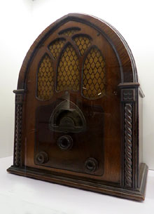 Aparell de r&agrave;dio Atwater Kent. Estats Units d'Am&egrave;rica. 1933