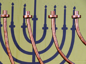 Nadal 2021. Encesa de les llums de Hanukk&agrave; a la pla&ccedil;a del Vi
