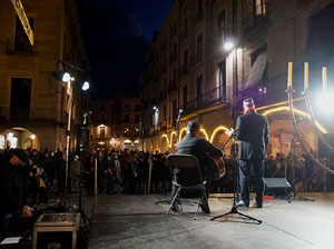 Nadal 2021. Encesa de les llums de Hanukk&agrave; a la pla&ccedil;a del Vi