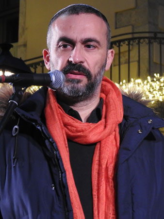 Yohanan Mart&iacute;n-Mont&eacute;rdez durant la seva actuaci&oacute; musical
