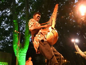 Festival Notes al parc 2021. Momi Maiga