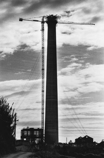 Construcci&oacute; de la Torre de comunicacions. 1990-1991