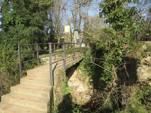 Jardins i Parcs de la ciutat. La pla&ccedil;a de les Sardanes