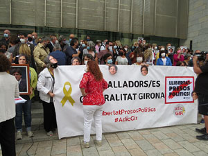 Concentraci&oacute; de protesta per la detenci&oacute; de Carles Puigdemont a l'Alguer