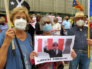 Concentraci&oacute; de protesta per la detenci&oacute; de Carles Puigdemont a l'Alguer
