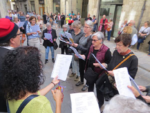 Setmana Santa 2022 a Girona. Cantada de Caramelles