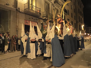 Setmana Santa 2022 a Girona. Divendres Sant. La process&oacute; del Sant Enterrament