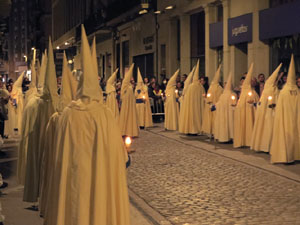 Setmana Santa 2022 a Girona. Divendres Sant. La process&oacute; del Sant Enterrament