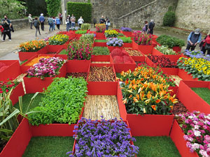 Temps de Flors 2021. La pla&ccedil;a dels Jurats