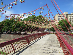 Temps de Flors 2021. Pont de l'alferes Huarte