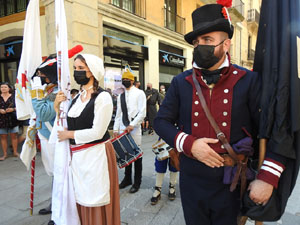 XIII Festa Reviu els Setges Napole&ograve;nics de Girona. Desfilada pels carrers de Girona