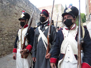 XIII Festa Reviu els Setges Napole&ograve;nics de Girona. Desfilada pels carrers de Girona