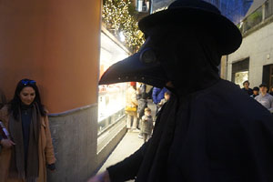 Festival Acocollona't 2022. Ruta teatralitzada de les llegendes de Girona pels escenaris on es desenvolupen