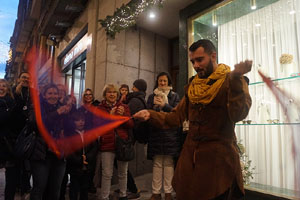 Festival Acocollona't 2022. Ruta teatralitzada de les llegendes de Girona pels escenaris on es desenvolupen