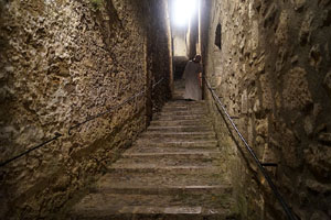 Festival Acocollona't 2022. Ruta teatralitzada de les llegendes de Girona pels escenaris on es desenvolupen