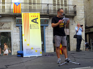 Diada Nacional 2022. Concentraci&oacute; a la pla&ccedil;a del Vi, lectura del manifest i cant de Els Segadors