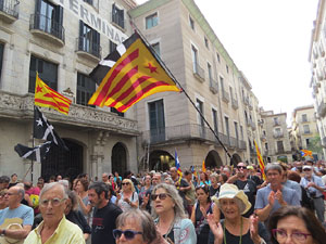 Diada Nacional 2022. Concentraci&oacute; a la pla&ccedil;a del Vi, lectura del manifest i cant de Els Segadors