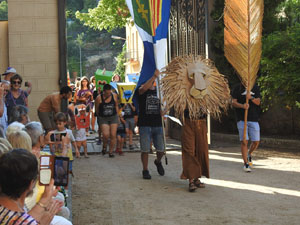 Festa Major de Sant Daniel 2022 - Cercavila des del mirador de Montorr&oacute; a la placeta d'entrada del Monestir de Sant Daniel