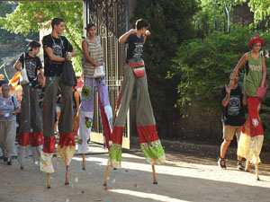 Festa Major de Sant Daniel 2022 - Cercavila des del mirador de Montorr&oacute; a la placeta d'entrada del Monestir de Sant Daniel