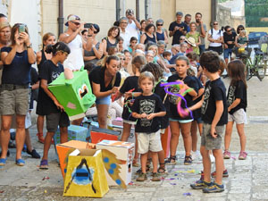Festa Major de Sant Daniel 2022 - Cercavila des del mirador de Montorr&oacute; a la placeta d'entrada del Monestir de Sant Daniel