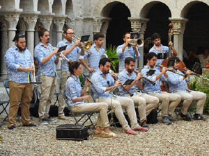 Festa Major de Sant Daniel 2022 - Ballada de la Sardana de les monges al claustre del Monestir de Sant Daniel