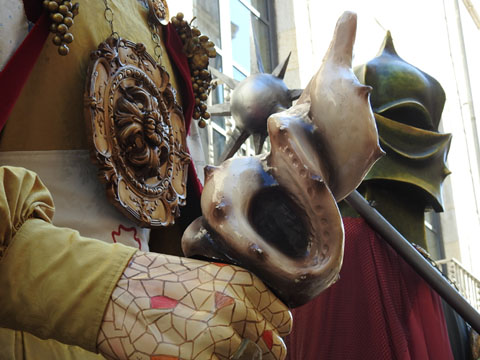 Detall dels gegants de la Pedrera
