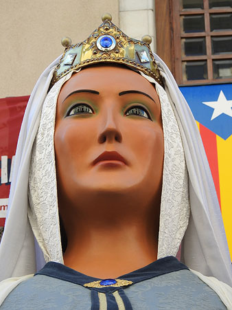 La geganta na Ermessenda de Montcada, de Bellv&iacute;s