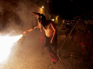 Fires de Sant Narc&iacute;s 2022. El correfoc amb els Diables de l'Onyar