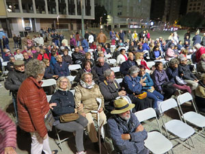 Fires de Sant Narc&iacute;s 2022. Cantada d'havaneres a la pla&ccedil;a de l'U d'octubre de 2017 pel grup Vell Galligants