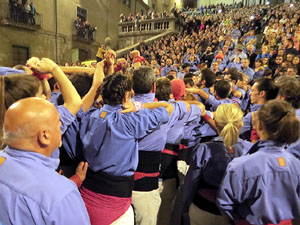 Fires de Sant Narc&iacute;s 2022. Pilar a les escales de la Catedral